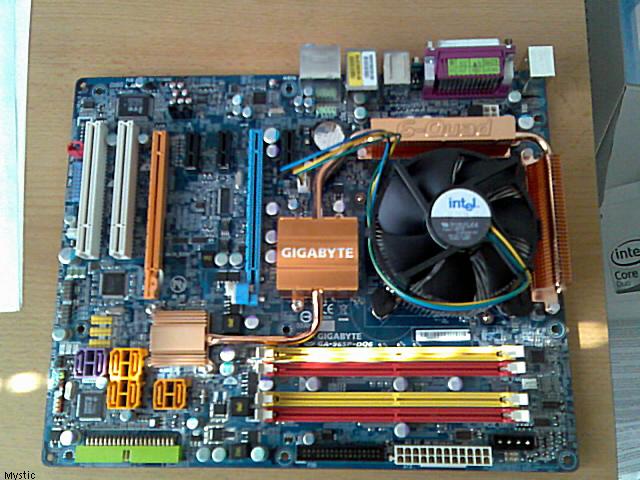 Zakladna doska Gigabyte 1.jpg